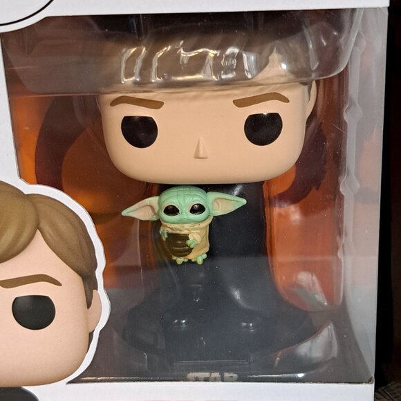 Funko Pop Luke Skywalker with Grogu #482 Star Wars - Picture 2 of 9